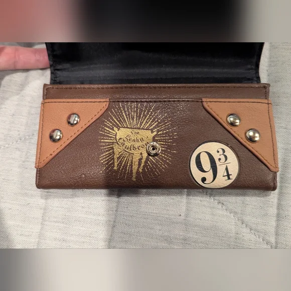 Harry Potter Wallet - Picture 2 of 3
